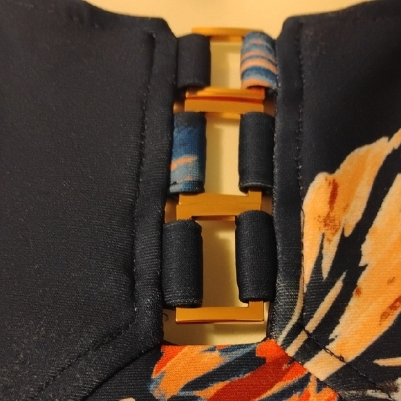 Ivanka Trump Floral Sleeveless Midi Dress - Picture 5 of 16